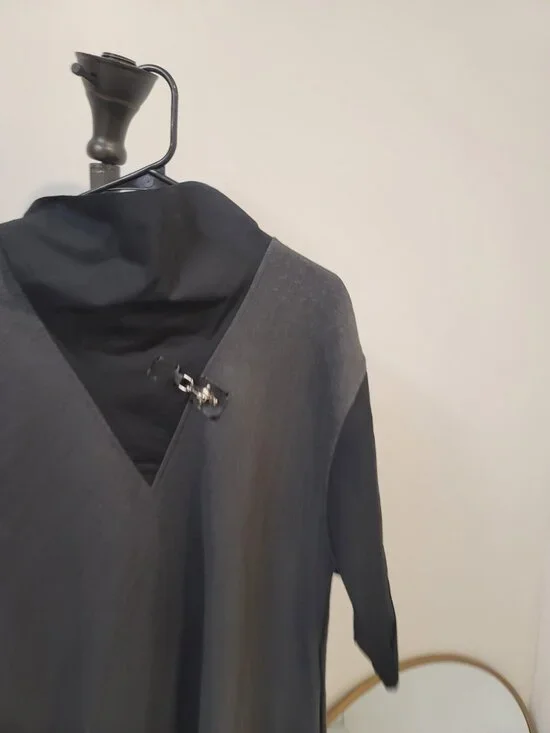 NY 77 Design Off Shoulder Black Metallic Silver Knit Top Size 4 / XL - Picture 2 of 7